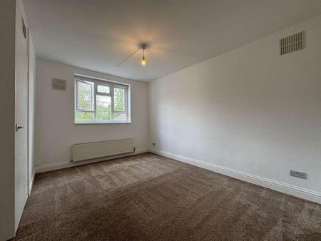 The Hollies, N11 - Photo 5