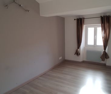 Location Appartement 4 pièces 92m² CUERS 83390 - Photo 5