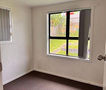 3 Bed Room Home in Mt Wellington BIG Outdoor - Photo 4