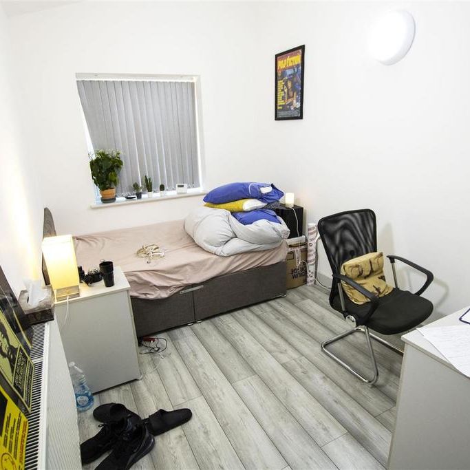 5 bedroom house to rent - Photo 1