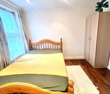 Room in a Shared Flat, Stunning Double Room In North Greenw, SE10 - Photo 5