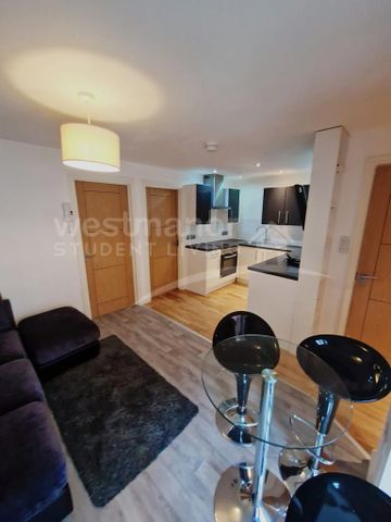 3 bedroom apartment to rent - Photo 2