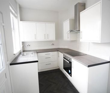 3 bedroom terraced house to rent - Photo 6