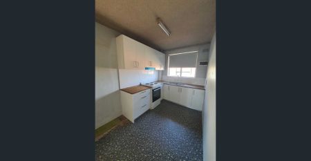 6/47 Hamilton Road, Fairfield NSW 2165 Top Floor Unit Within Walking Distance to Fairfield CBD - Photo 4