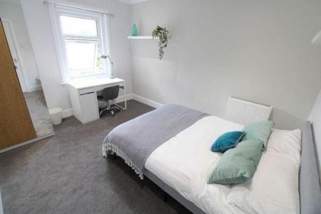 1 bedroom in a house share to rent - Photo 4