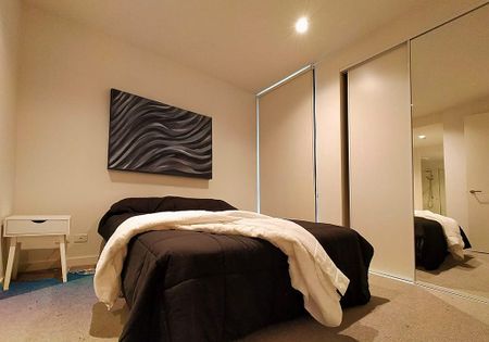 Modern Luxury Residence amongst sustainable surrounds - Photo 2