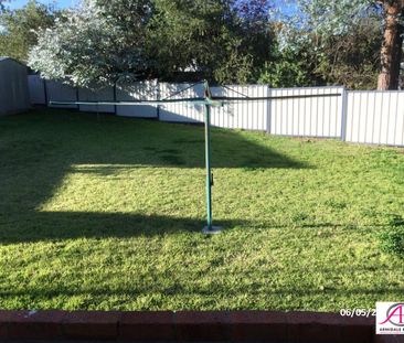 Immaculate 3 bedroom on North Hill - Photo 6