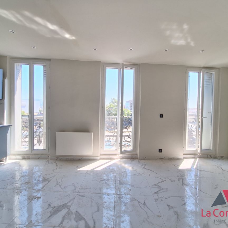 Location Appartement 2 pièces 35m² MARSEILLE 10ème - Photo 1