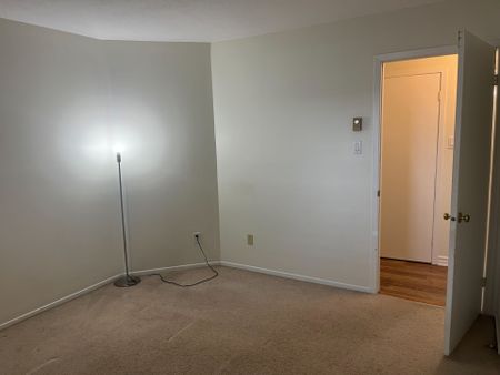 For Lease - 316 Lorry Greenberg Drive Unit# 117, Hunt Club - South Keys and Area, Ontario - Photo 4