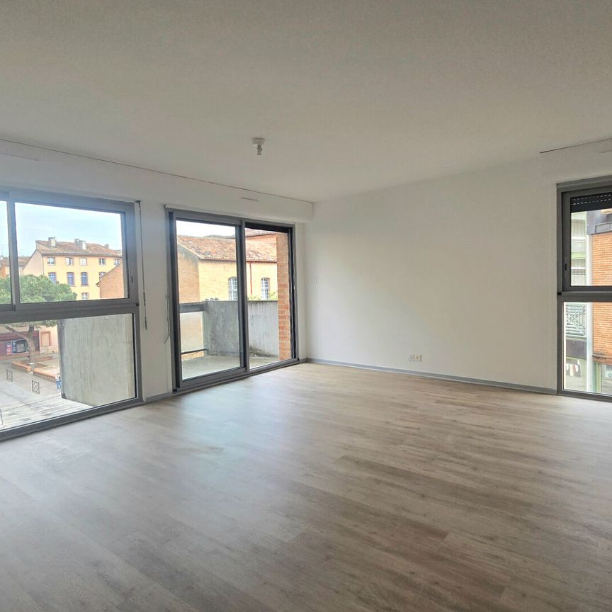 Location Appartement 3 pièces 76m² - Photo 1