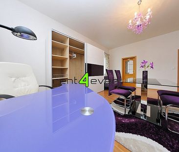 Pronájem bytu 2+1 114 m² - Fotografie 2