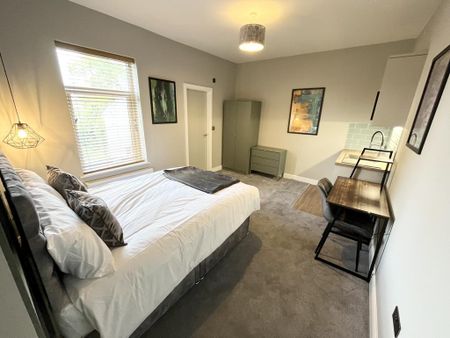 Studio to rent - Photo 2