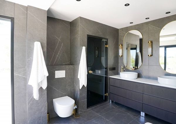 Luxury Villa for rent in Benahavís, Spain