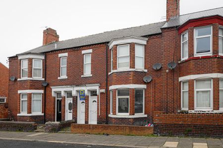 2 bedroom ground floor flat to rent - Photo 5