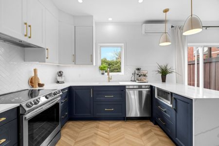 Nouveauté sur le marché Maison à étages à louer - Montréal (Saint-Laurent) (Nouveau Saint-Laurent/Bois-Franc) - Photo 2
