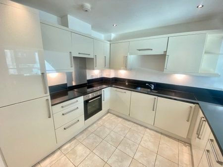 River Crescent, Nottingham, NG2 - Photo 5