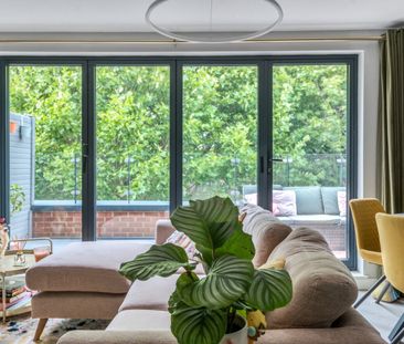 2 Bed Penthouse, Barrowgate Road, W4 - Photo 3