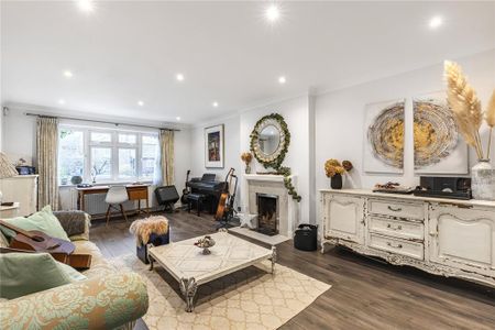 6 bedroom detached house to rent - Photo 4