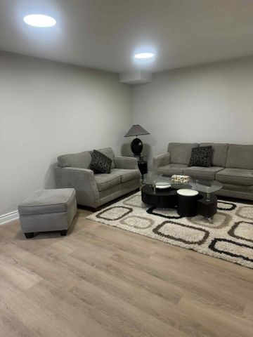 For Lease - 5218 Palmetto Place Unit# Basement, Mississauga, Ontario - Photo 2