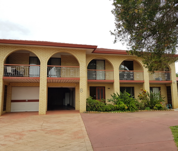 8 Sasha Street, Robertson, QLD - Photo 2