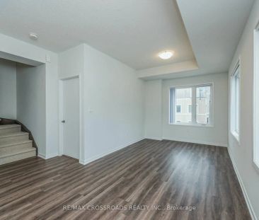 Condo Townhouse For Lease | N9261185 - Photo 4