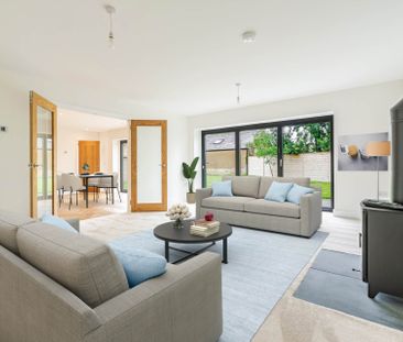 The Green, Chearsley - Photo 1