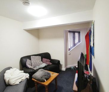 4 bedroom detached house to rent - Photo 5