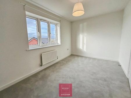 3 bedroom terraced house to rent - Photo 3