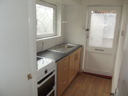 High Street, Biggleswade - Photo 2