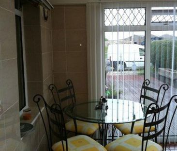 2 bedroom semi-detached house to rent - Photo 6