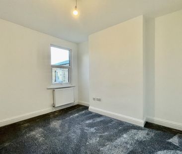 3 bed House Lassell Street, SE10 - Photo 3