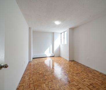 For Lease - 5 Glamorgan Avenue Unit# 608, Toronto, Ontario - Photo 1
