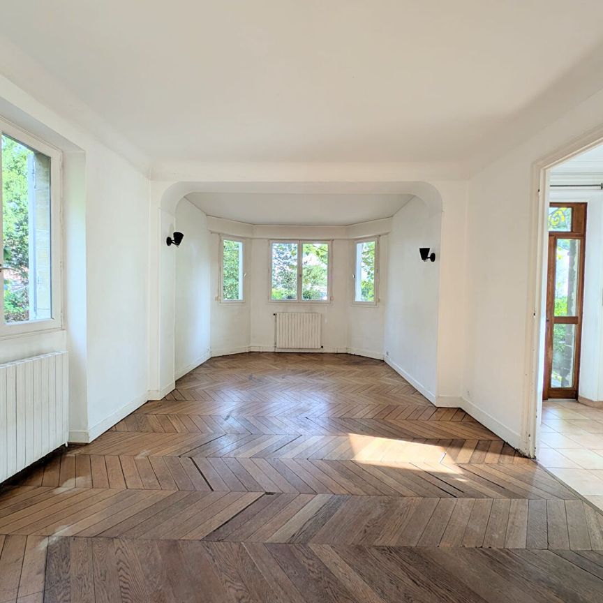 Location Maison 6 pièces 135m² - Photo 1