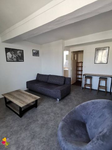 Location Appartement 3 pièces 59m² CHERBOURG-EN-COTENTIN 50100 - Photo 2