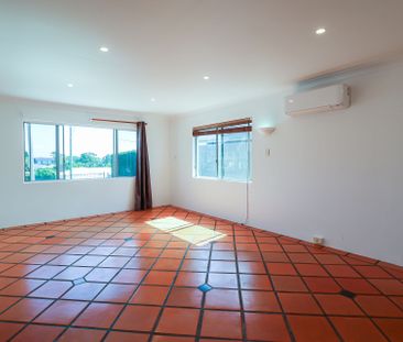 UNIQUE MEDITERRANEAN COASTAL FAMILY HOME - Photo 4