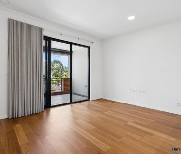 Modern Apartment Living in Prime Bassendean - Photo 1
