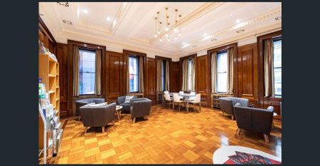 Three-Bedroom Furnished Apartment in the Heart of the City - Photo 5