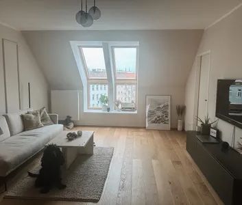 Helle 2,5-Zimmer-Wohnung mit großzügiger Wohnküche in 1200 Wien - Photo 1