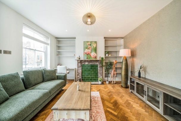 Broadway Market Mews, Broadway Market, E8 - Photo 1