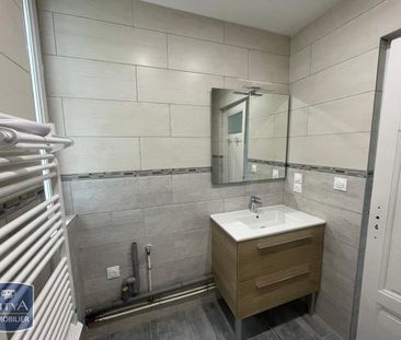 Location Appartement 3 pièces 63m² BOURG EN BRESSE 01000 - Photo 3