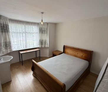 1 bedroom in a house share to rent - Photo 3