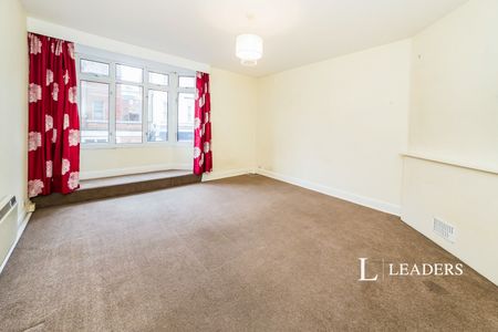 2 bedroom apartment to rent London Road, East Grinstead, RH19 - Photo 2