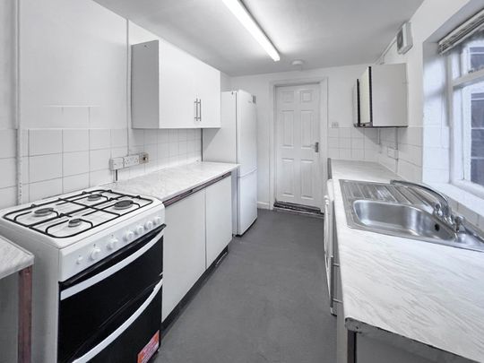 First Floor Back Bed (Single), 4 Leopold Street, Oxford OX4 1PS - Photo 1