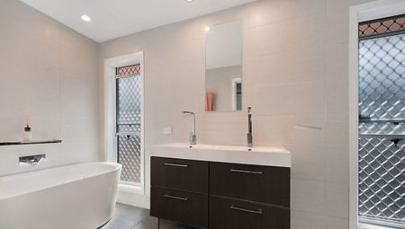 Great Family Home In Perfect Location! - Photo 4