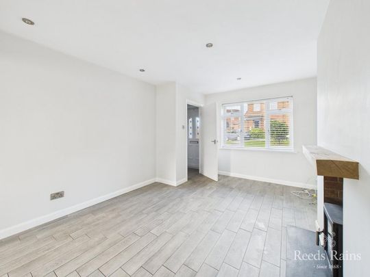 3 bedroom terraced house to rent - Photo 1