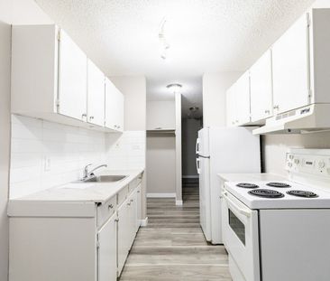 Gateway Manor Apartments - Photo 2