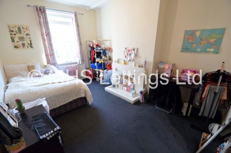 7 Bedroom Mid Terraced House for rent in Chestnut Avenue - Photo 2