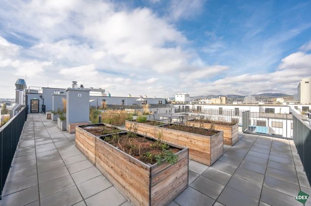 Ruhelage: 2-Zimmer Wohnung mit großer Loggia - Photo 1