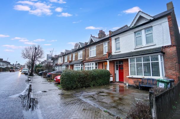 Room in a Shared House, Cranston Road, SE23 - Photo 1