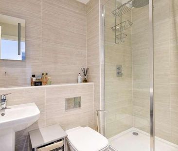 Camberley, Surrey, GU15 - Photo 6